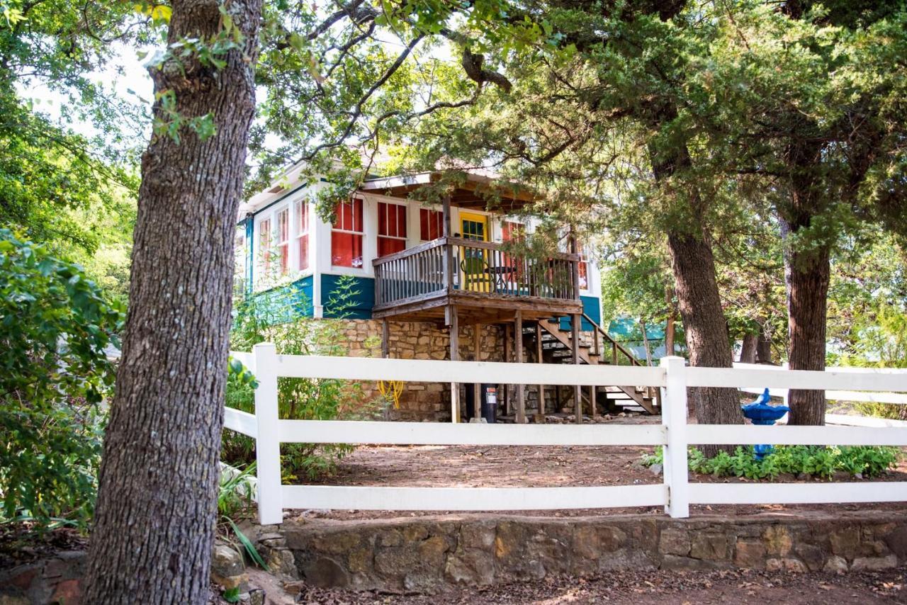 The Bluebird Cottage Style Cabin With Hot Tub Near Turner Falls And Casinos Davis Esterno foto